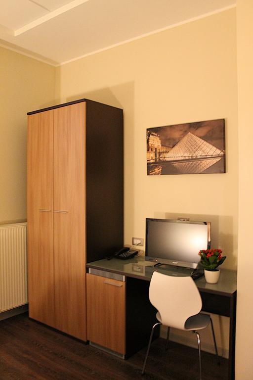 Aleksandr Bed & Breakfast