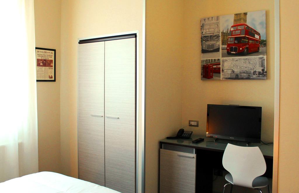 Aleksandr Bed & Breakfast Brindisi